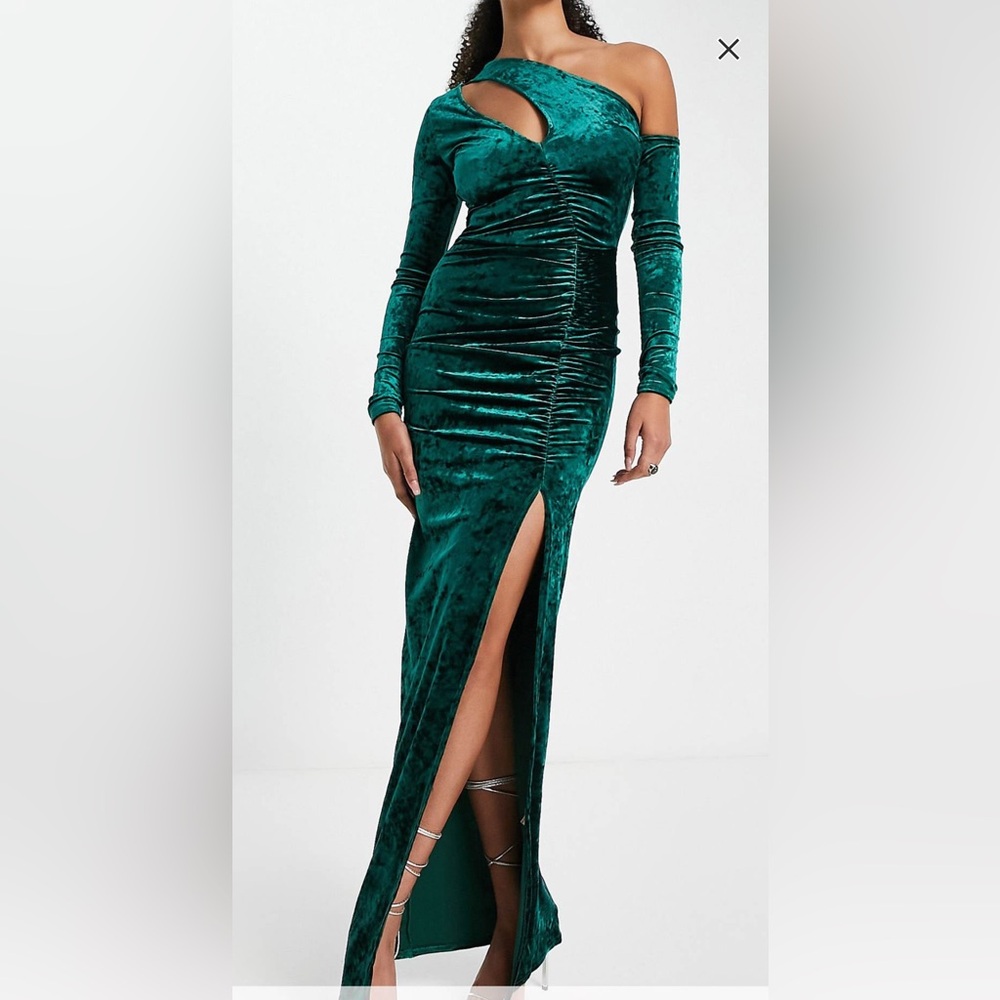 Elegant Green Velvet One-Shoulder Dress